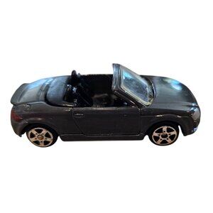 Maisto Audi TT Roadster Diecast Model Car Toy Collectible Grey Paint Black Seats